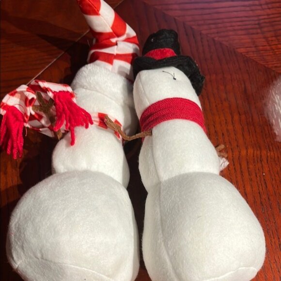 Festive Snowman Duo with Red and Black Accents - Picture 5 of 5